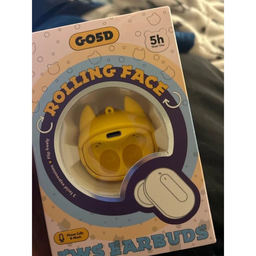 Earbuds - Picture 2 of 7